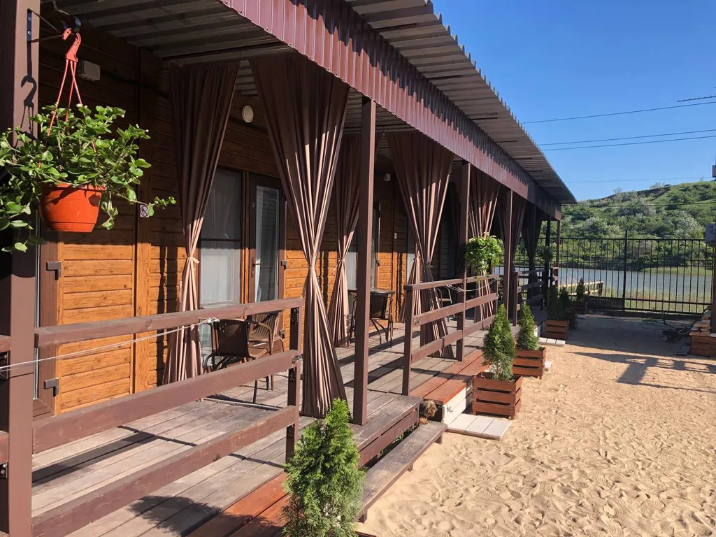 Студия у моря и озера