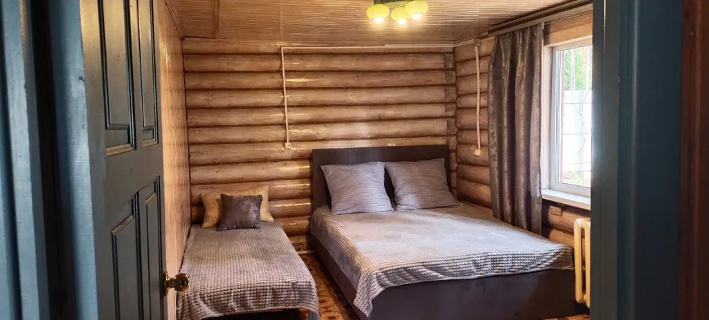 Коттедж Домик в лесу у озера — Турбаза Чайка