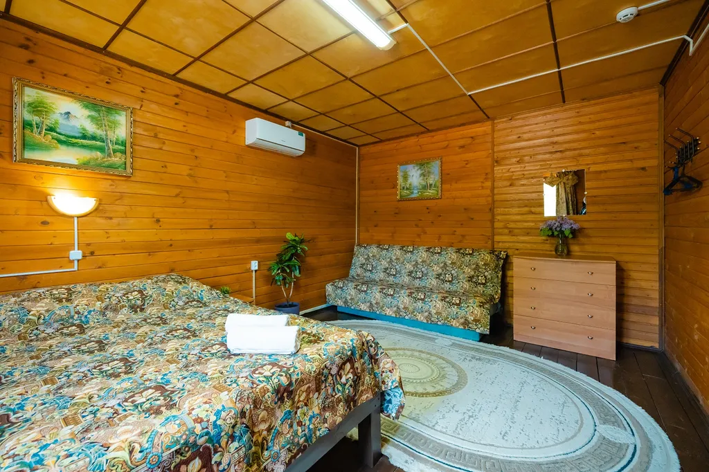 Квартира Двухместный номер эконом с 1 двуспальной кроватью и диваном — Веськово