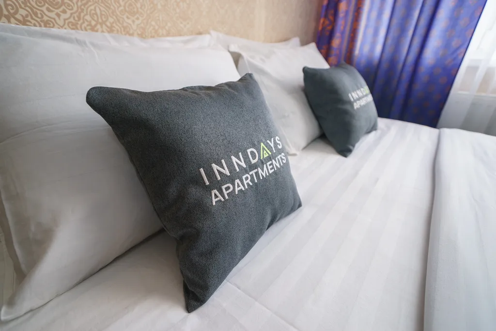 Однушка с двуспальной кроватью и диваном