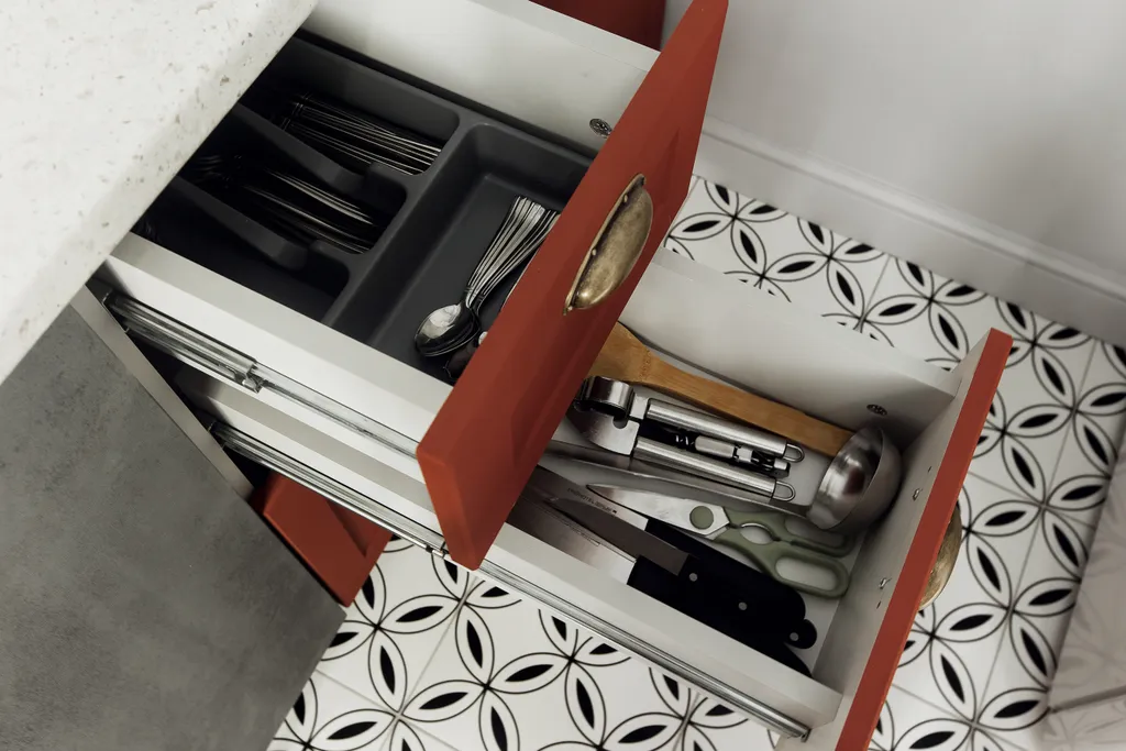 Яркая сталинка с балконом и видом на бульвар