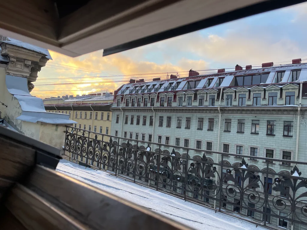 Квартира Зелёная комната на Невской мансарде — Санкт-Петербург