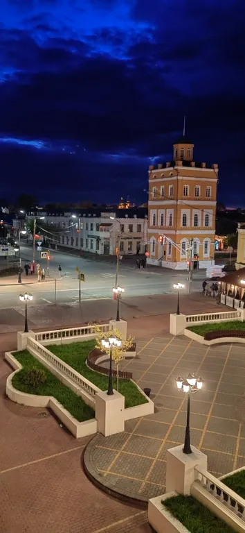 Квартира с 2 балконами, ПАРКОВОЧНЫМ местом и видом на водонапорную баш