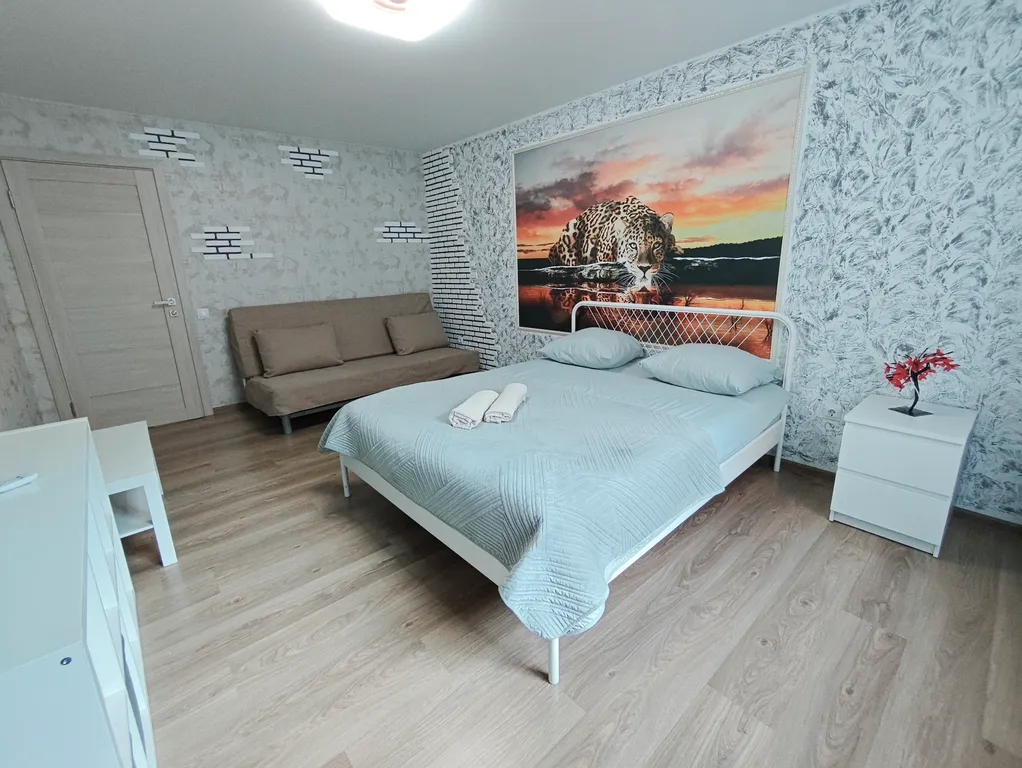 Новая квартира для 4 человек c дизайнерским ремонтом — аренда посуточно в Шахты