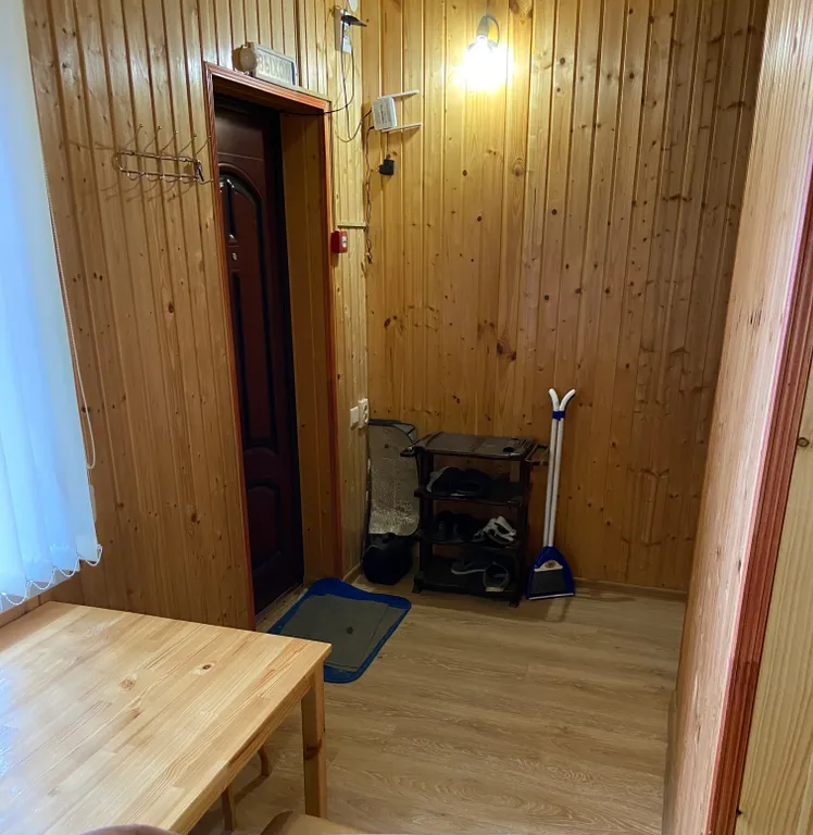 2-комнатная квартира с балконом на втором этаже #4