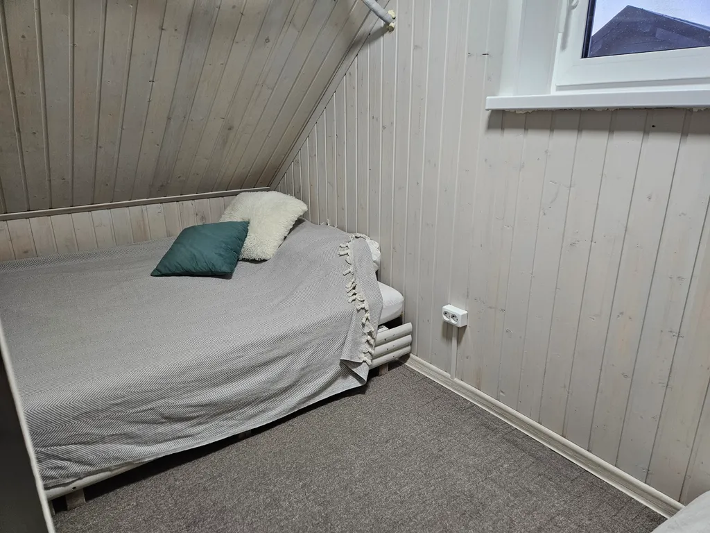 Уютный срубовой дом возле леса с тремя озёрами