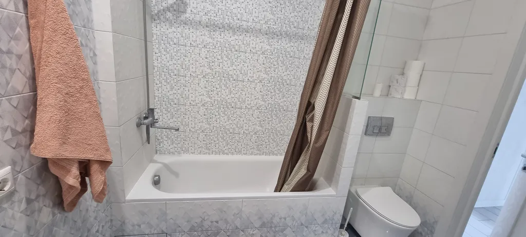 Квартира Просторная светлая квартира с большим балконом и видом на море, горы, закат — Геленджик