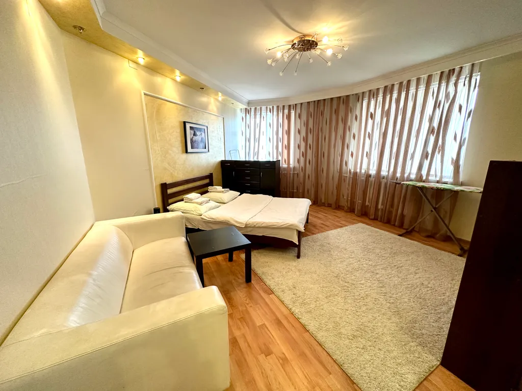 Однокомнатная квартира в центре — аренда посуточно в Брянск