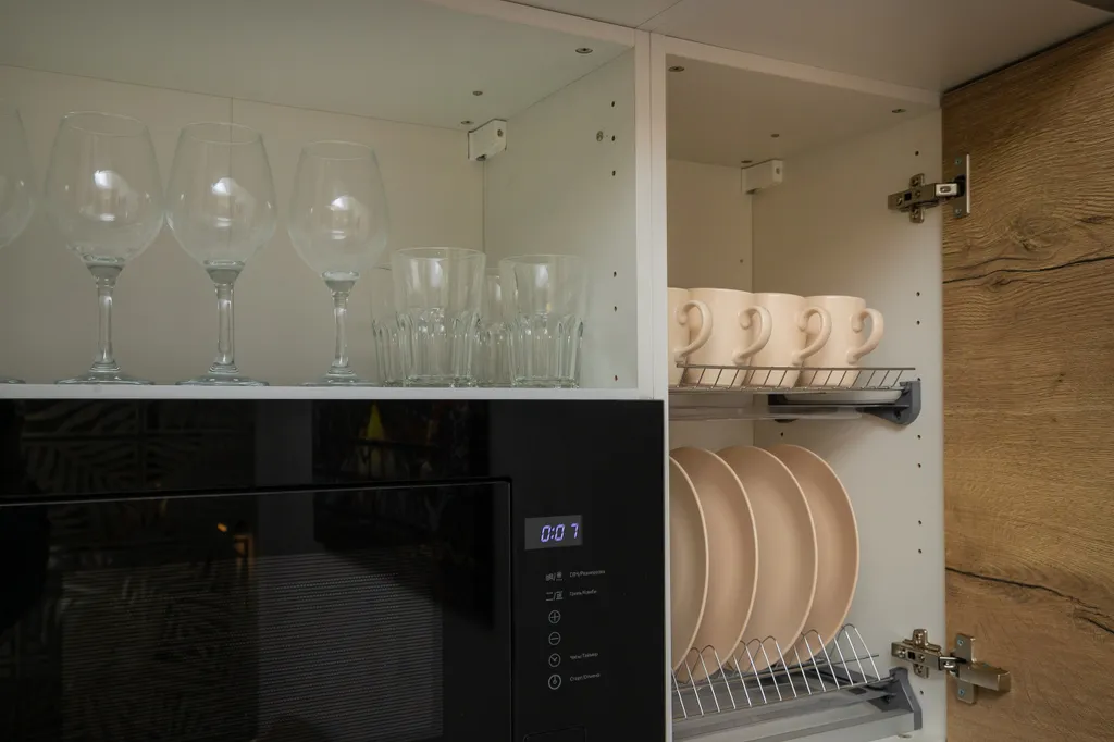 Большая современная студия у моря с видом на горы