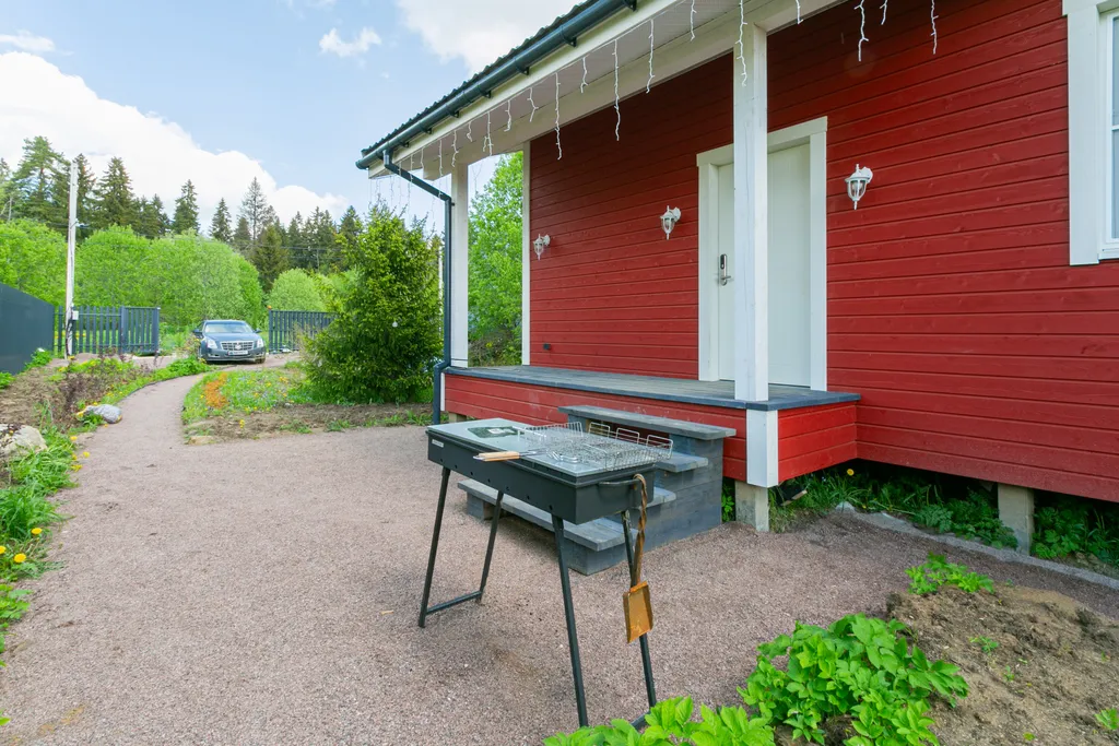 Уютный дом в загородной тиши