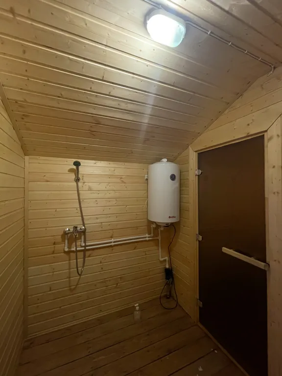 Домик на берегу Ладожского озера