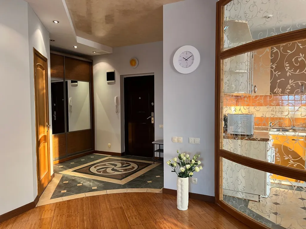 Уютная квартира с прекрасными видами в центре Алматы