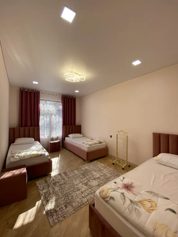 4-комнатный Дом