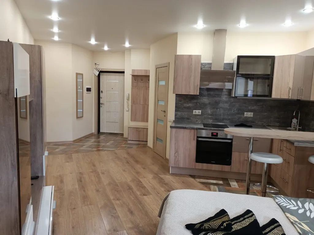 Уютная и просторная студия с отличным ремонтом