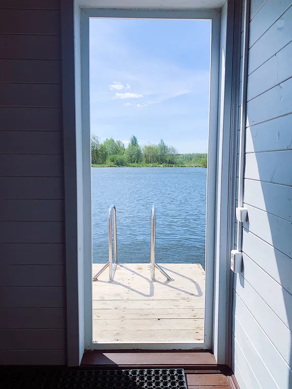 Коттедж Красный