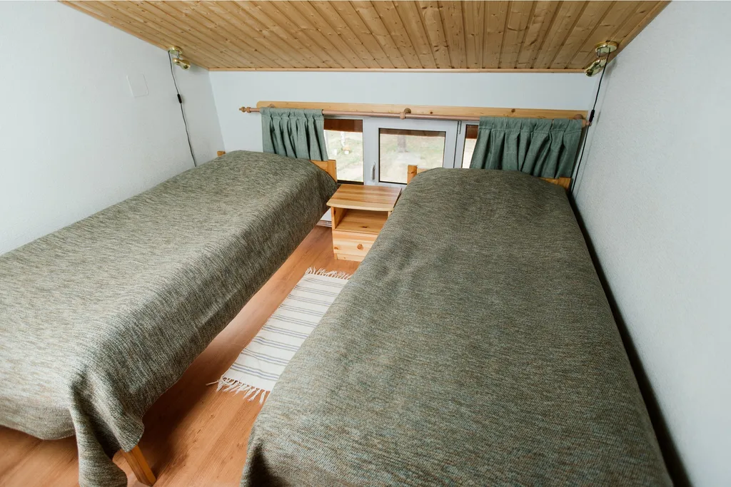 Квартира Уютные 4х-местные апартаменты на берегу озера с отдельным входом — Уя