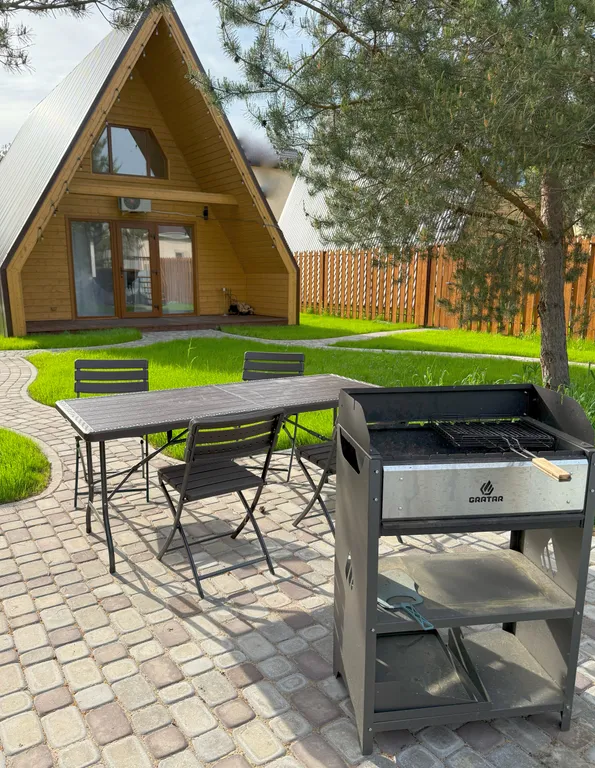 Дом шалаш 2-комнатный у леса