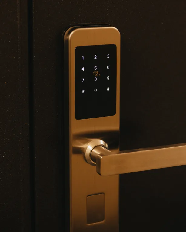 С потрясающим видом с 8 этажа, наслаждайся видом не вставая с кровати