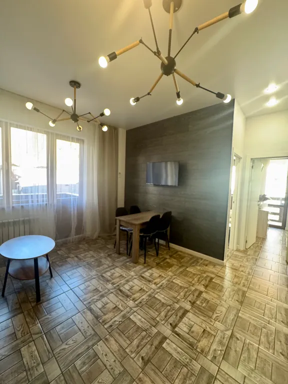 Просторные апартаменты с 2 спальнями в центре