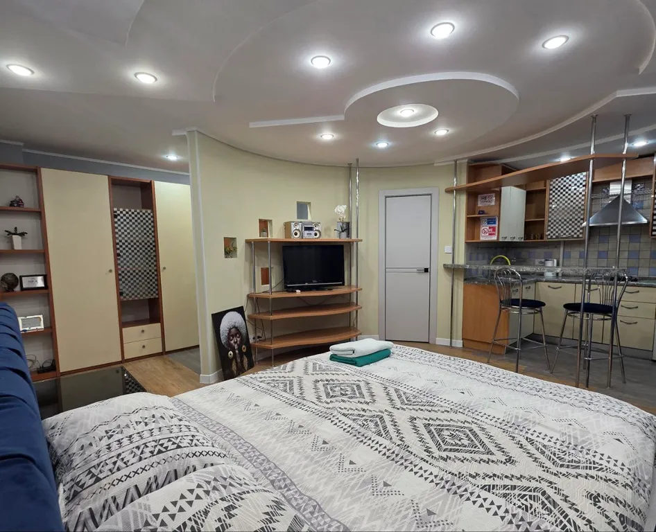 Квартира с круглосуточной водой в центре набережной