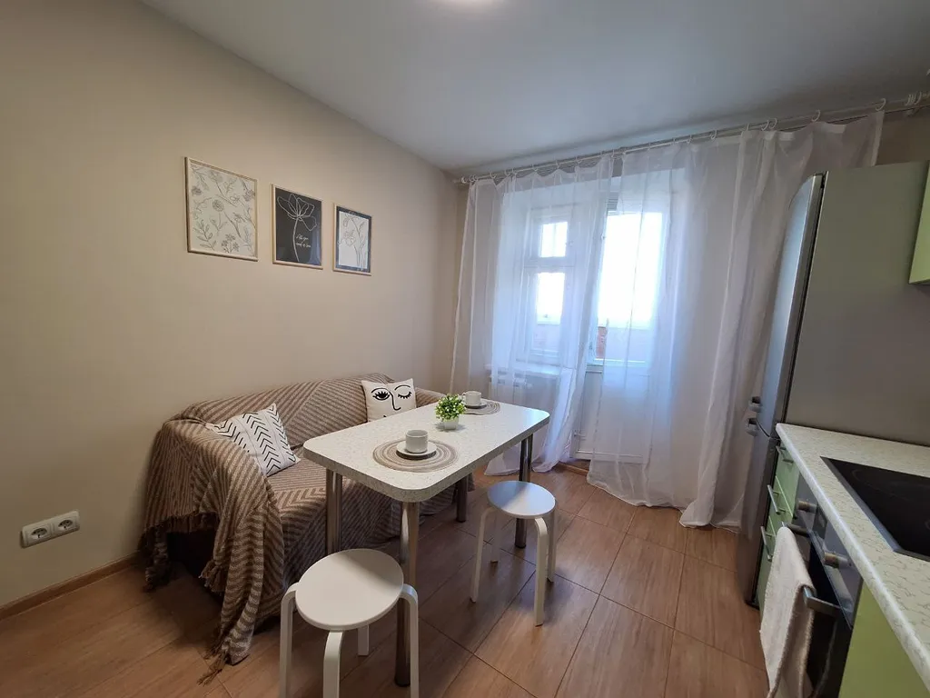 Квартира стильная с балконом от сети Версаль апартамент