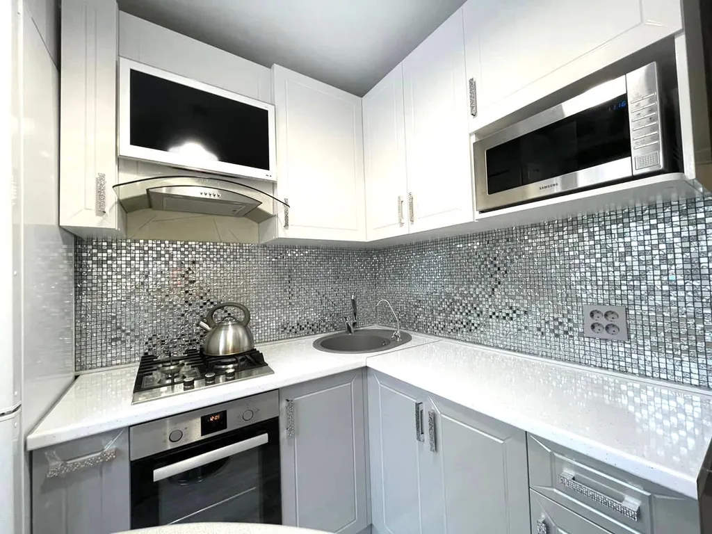 Поделам двушка рядом с ж/д вокзалом