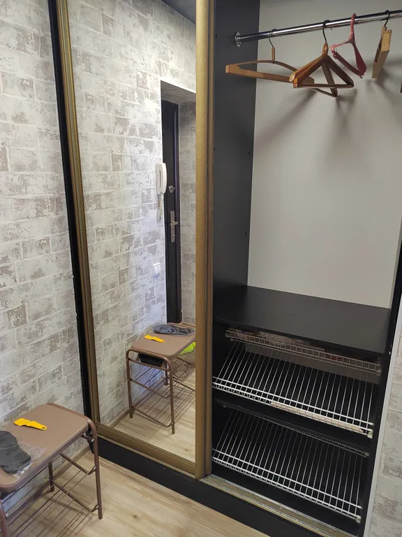 Современная квартира с большой кухней в центре города