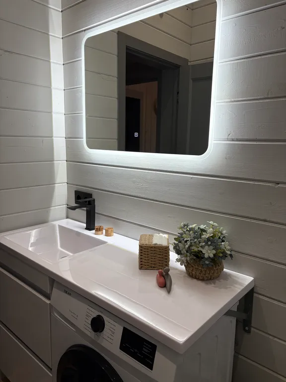 Коттедж Комфортный коттедж с сауной и купелью — Бугры