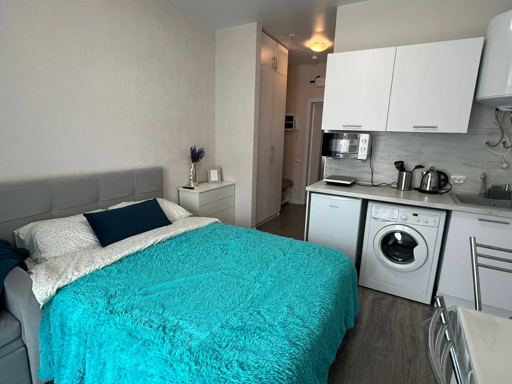 Студия 184 с бассейном