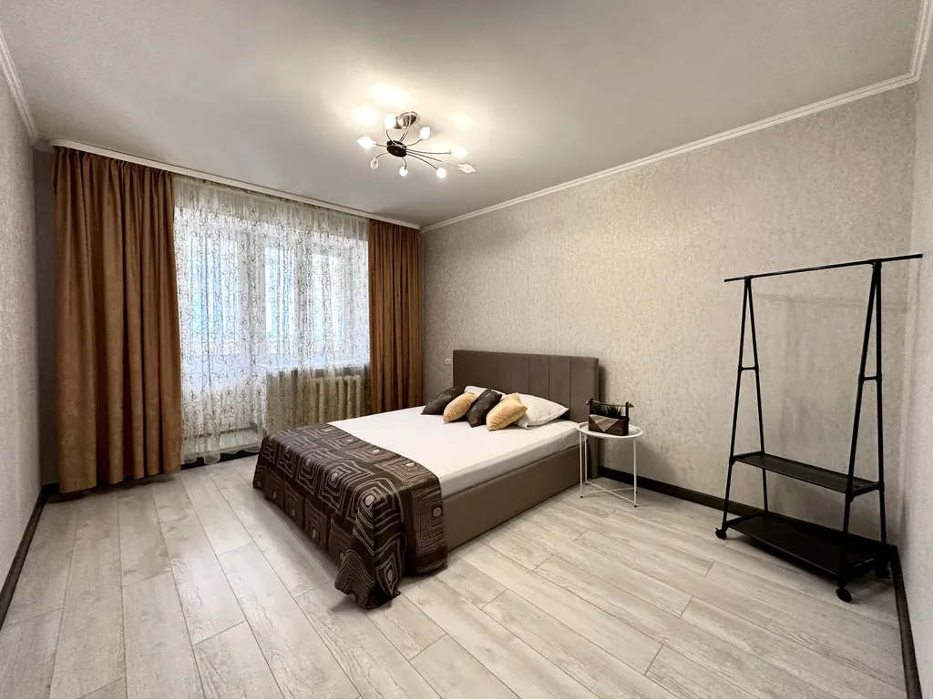 3-комнатная квартира в центре. Рядом с ОГУ — аренда посуточно в Оренбург