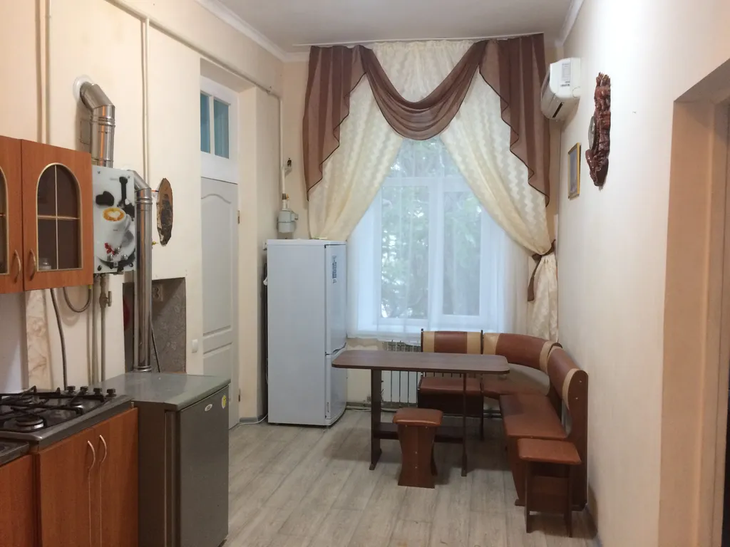 Квартира 1-комнатная Квартира — Евпатория