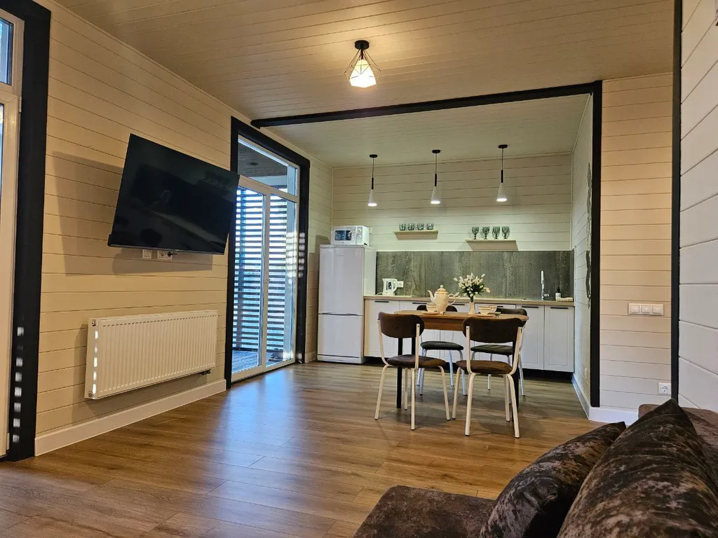 Уютный домик с большой террасой