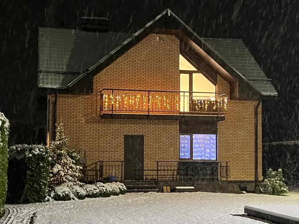 Коттедж Просторный уютный дом — Коммунар