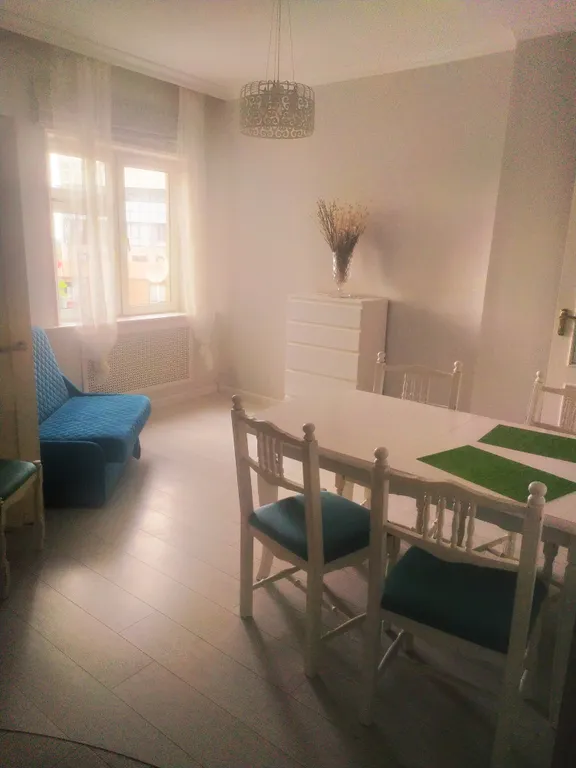 Видовая, огромная квартира в центре, рядом с Цумом.