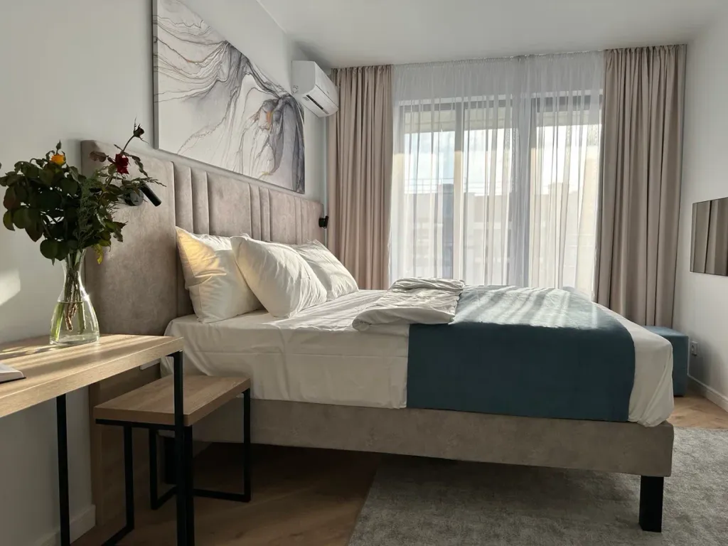 Апартаменты с подогреваемым бассейном в резиденции Европа