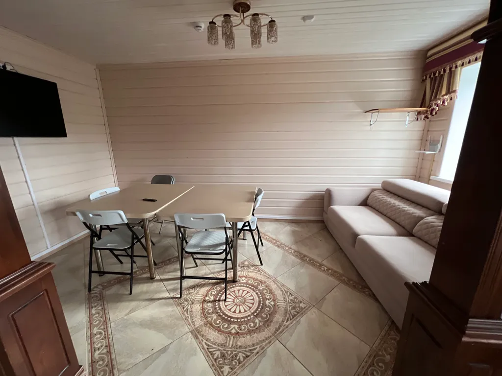 Большой уютный дом на озере