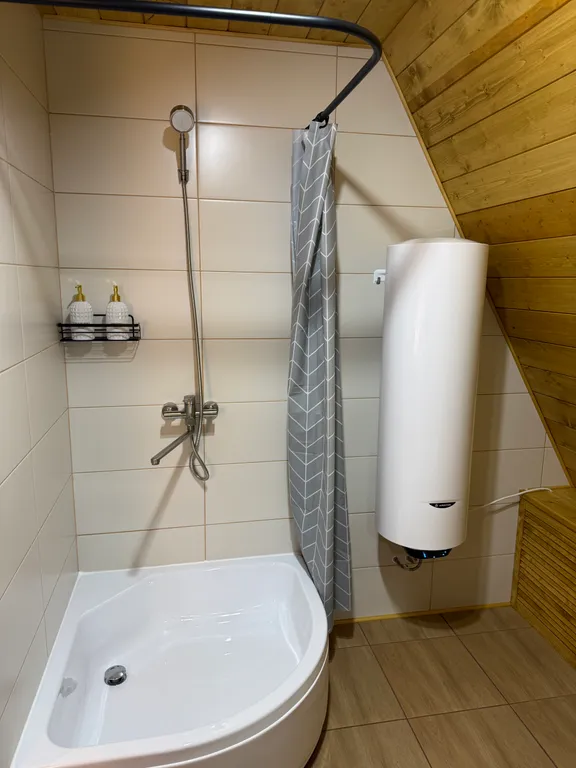 Домик на берегу реки Вишера