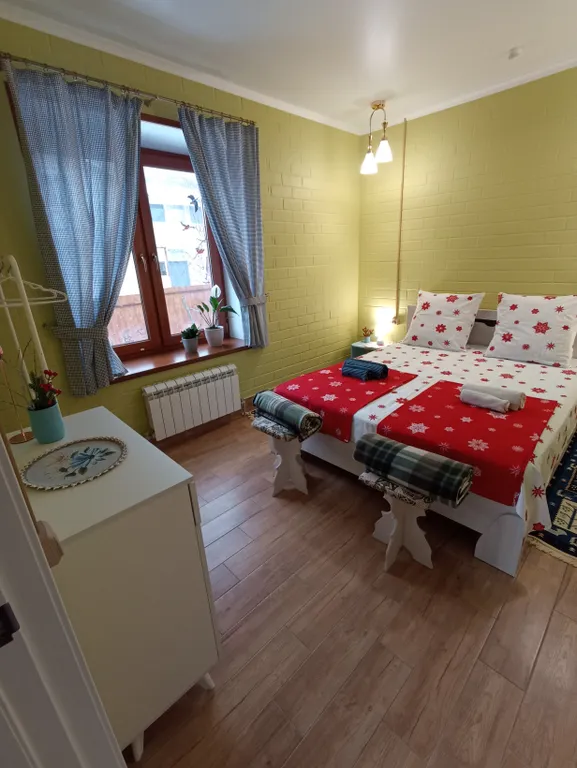 Уютный дом рядом с монастырем , индивидуальным отоплением, теплый пол