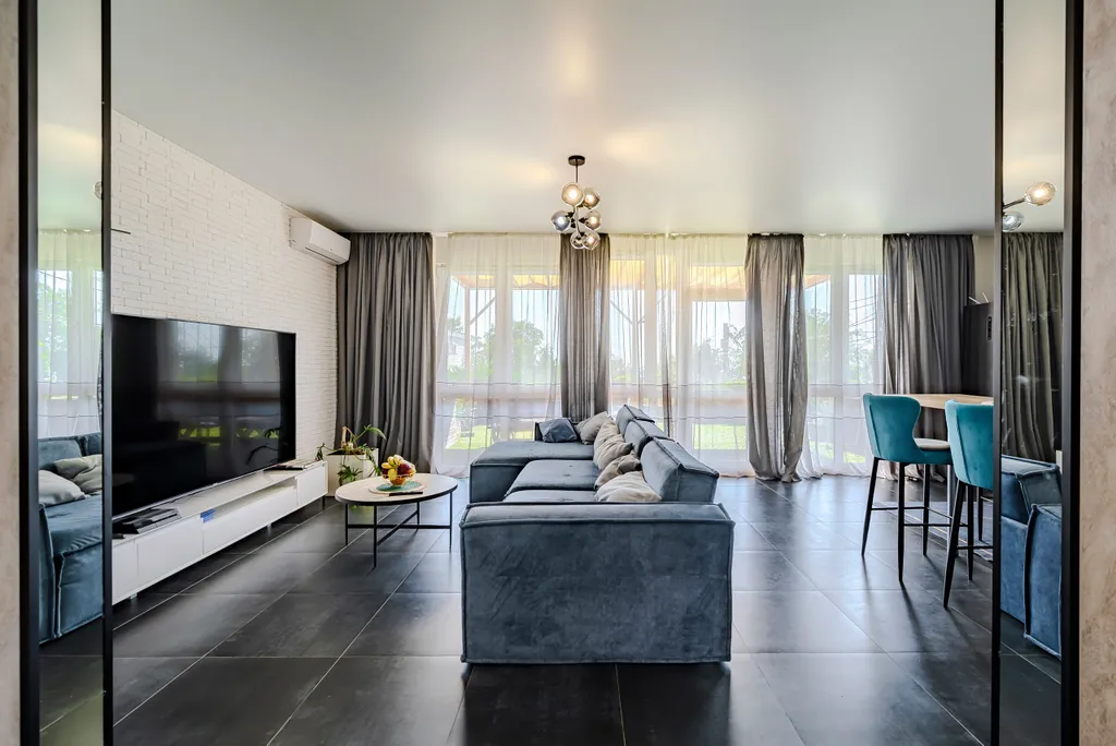 Дом в Хосте с видом на море