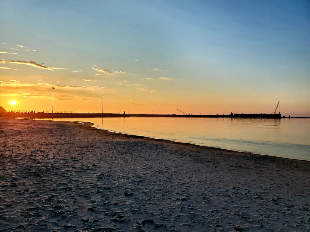 Квартира с большой террасой, видом на море, велосипедами и сапбордами