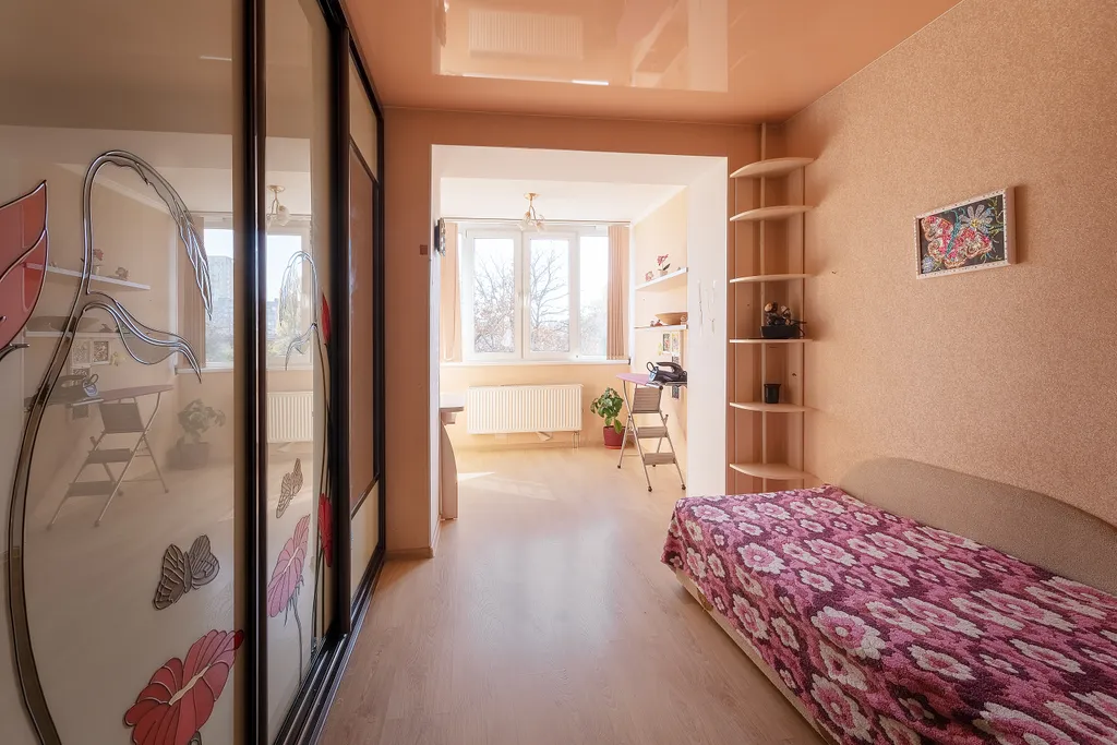 3-х комнатная квартира в жд районе