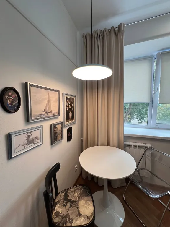 Квартира с современным минимализмом и винтажным шармом