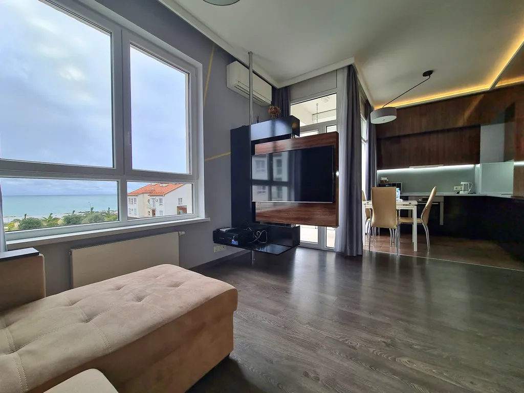 Студия с видом на горы, море и олимпийские объекты