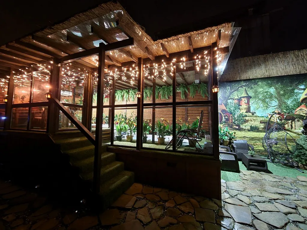 Дом Шилтон Виладж с бассейном, баней и джакузи