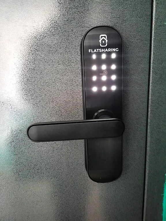 Квартира с видом на озеро