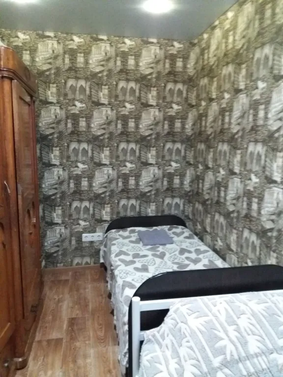 2-комнатная квартира с евроремонтом в центре Чебаркуля