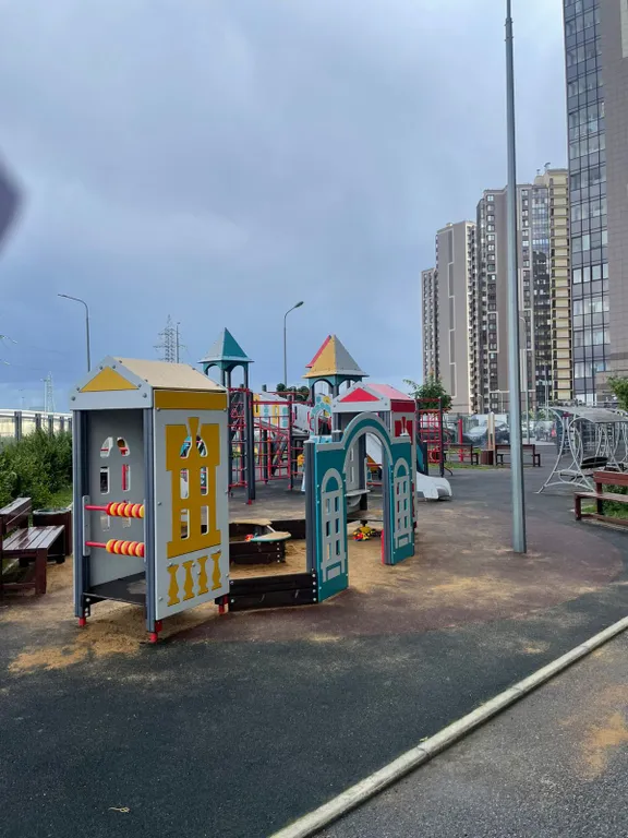 Квартира Квартира Уютная студия для командировочных и пар с детьми — Шушары