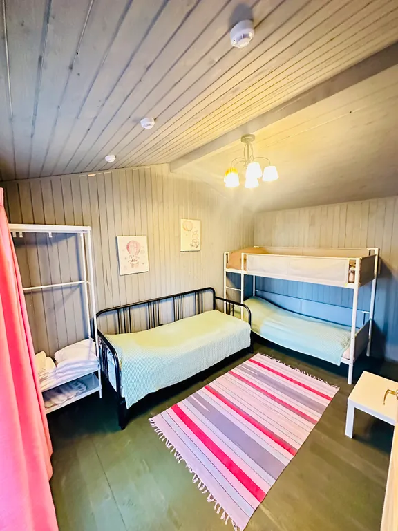 Двухкомнатный отдельно стоящий домик