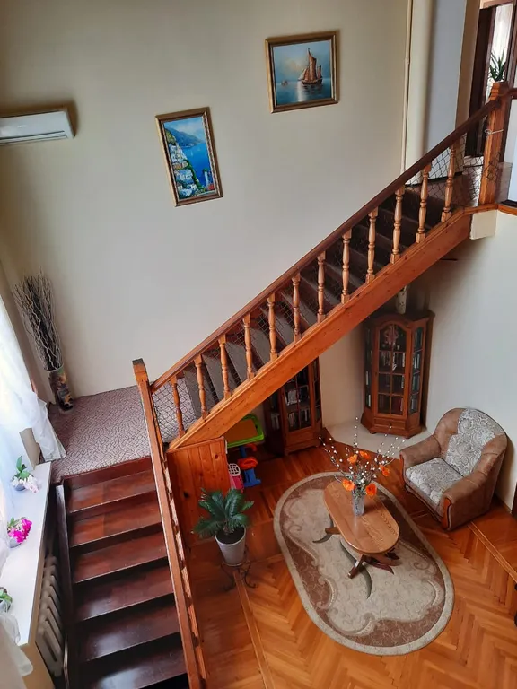 Дом с бассейном