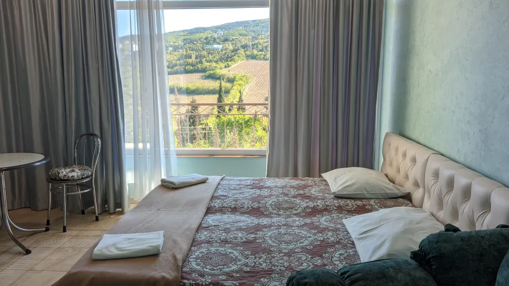 Видовая студия с балконом